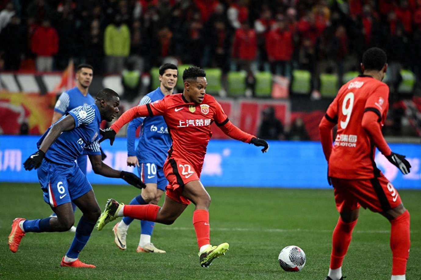 开云体育平台 -意大利杯倒计时，上海申花今晨临场应变，细节引发关注，信心回归，团队化学反应显著的简单介绍