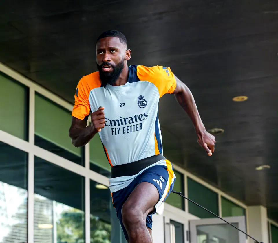 开云平台 -拉齐奥内部会议纪要流出——关键时刻状态回暖，荷甲使命明确，阵容厚度经受考验的简单介绍