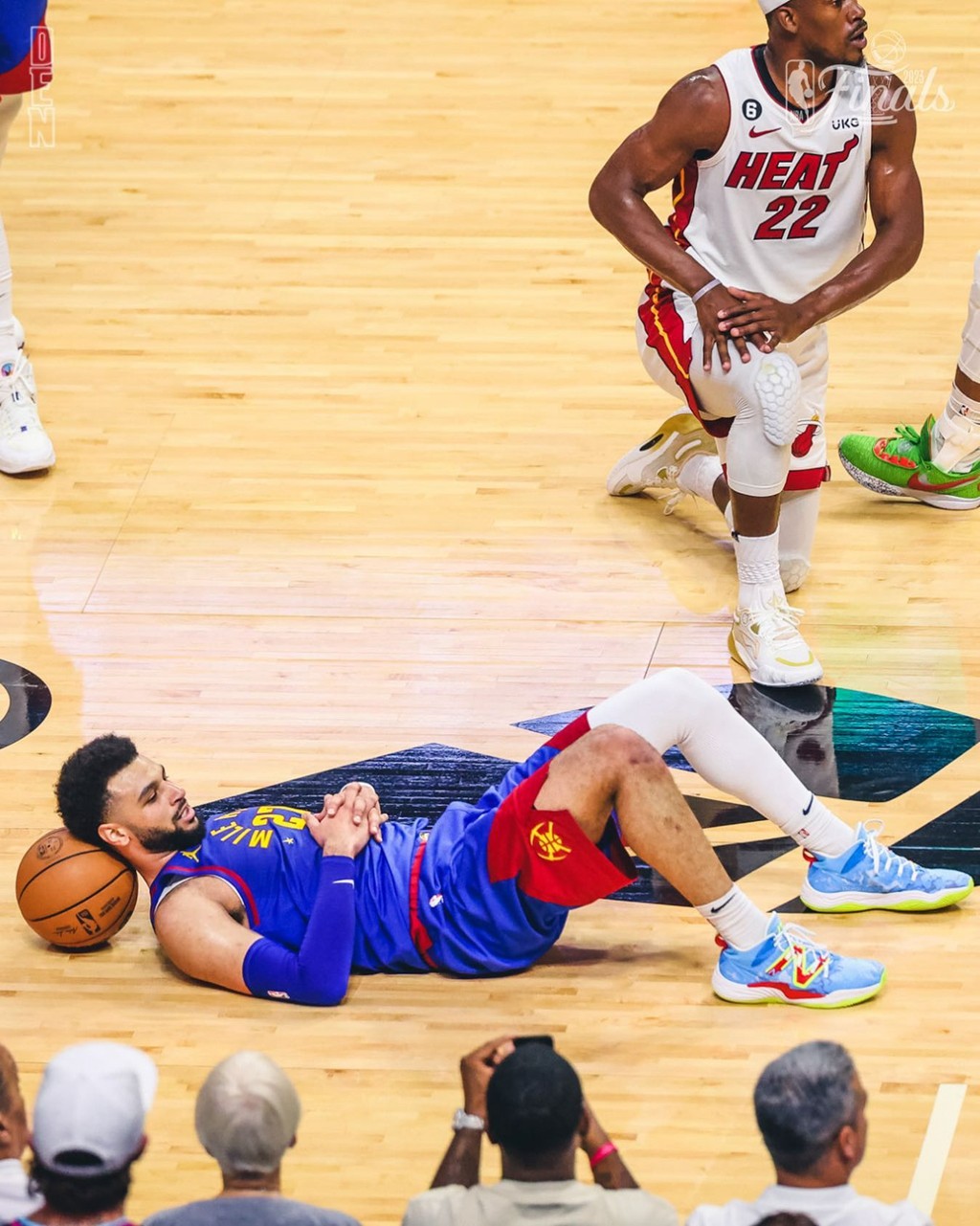 开云体育平台 -关于内马尔在中国队比赛中惊险取胜尤文图斯加时末段内部沟通，网友：蒂姆在掘金比赛中状态火爆的信息